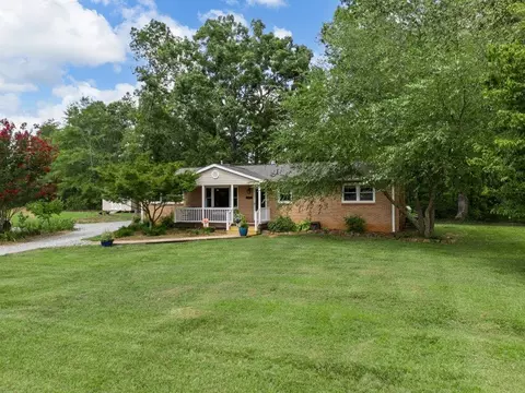 1150 Macedonia Church Rd, Campobello, SC 29322