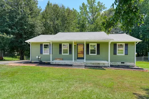 121 Blueberry Ln, Inman, SC 29349