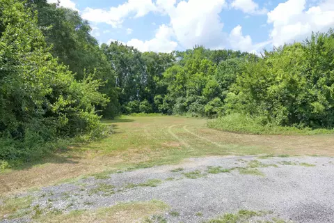 321 E Floyd Baker Blvd, Gaffney, SC 29340 photo 3