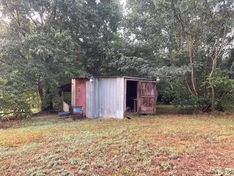2950 Compton Bridge Rd, Campobello, SC 29322 photo 2
