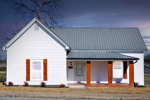 205 E Robinson St, Gaffney, SC 29340