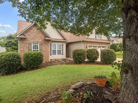 670 Secretariat Dr, Boiling Springs, SC 29316