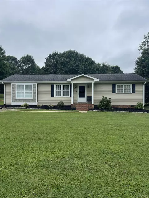 209 Anon Dr, Inman, SC 29349
