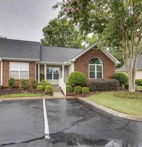 5 Bailess Ct, Greer, SC 29650