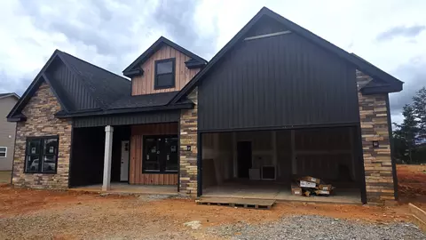 2111 N November Dr, Boiling Springs, SC 29316