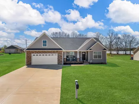 218 Little Man Dr, Boiling Springs, SC 29316