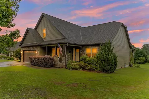 60 W Lakeview Dr, Duncan, SC 29334