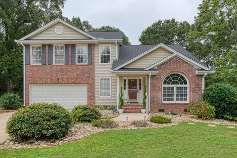 4 Charlestown Ct, Mauldin, SC 29662
