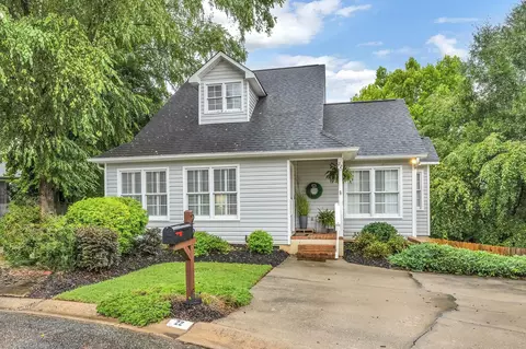 22 Honeysuckle Ter, Spartanburg, SC 29307