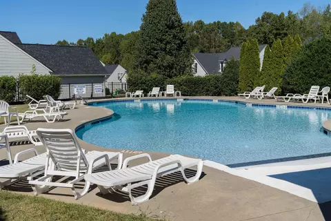 175 Castleton Cir, Boiling Springs, SC 29316 photo 2