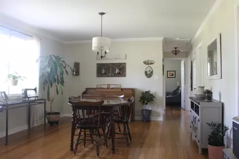 Dining - 656 Mega Dr, Duncan, SC 29334 photo 1 of 4