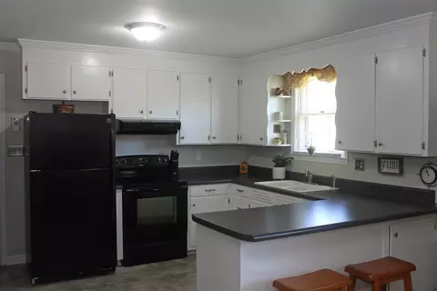 Kitchen - 656 Mega Dr, Duncan, SC 29334 photo 1 of 4