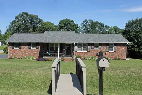 656 Mega Dr, Duncan, SC 29334