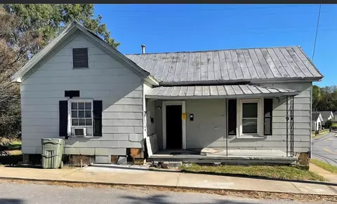 409 E Robinson St, Gaffney, SC 29340 photo 1