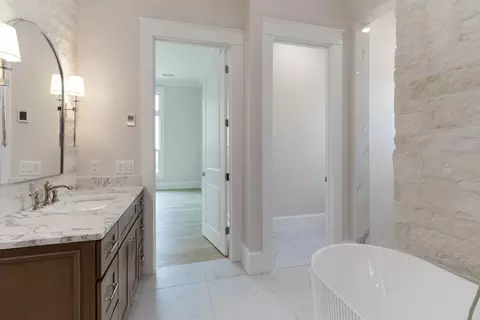 Bath - 733 Castle Stone, Moore, SC 29369 photo 2 of 4
