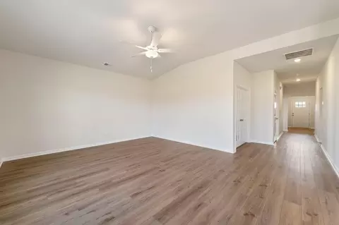 Living - 410 Dodger Ave, Chesnee, SC 29323 photo 1 of 4