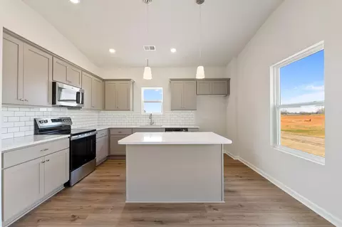 Kitchen - 410 Dodger Ave, Chesnee, SC 29323 photo 1 of 2