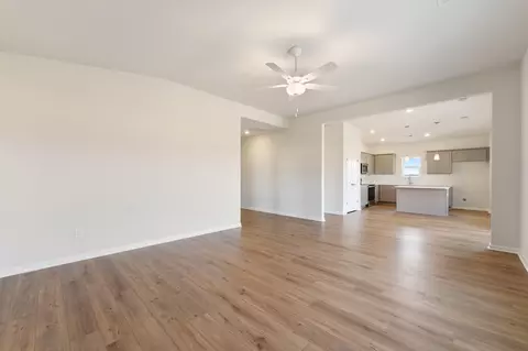 Living - 410 Dodger Ave, Chesnee, SC 29323 photo 2 of 4