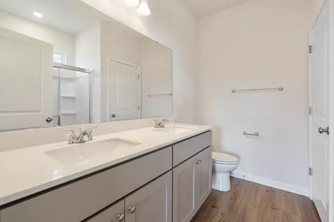 Bath - 410 Dodger Ave, Chesnee, SC 29323 photo 1 of 3