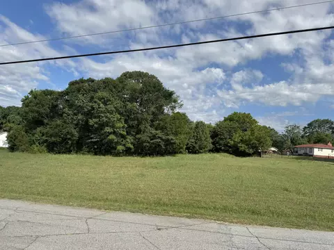 130 White Oak Dr, Greer, SC 29651 photo 2