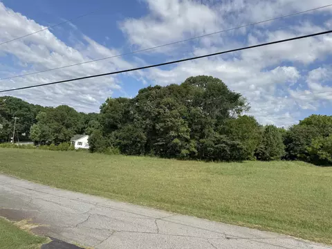 130 White Oak Dr, Greer, SC 29651