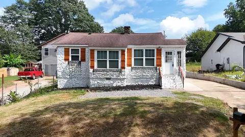 76 Bobo St, Inman, SC 29349
