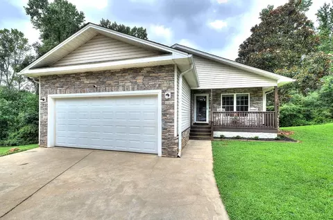517 Signal Hill Ln, Inman, SC 29349