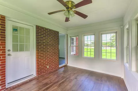 517 E Buford St, Gaffney, SC 29340 photo 7
