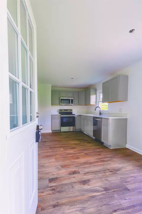 517 E Buford St, Gaffney, SC 29340 photo 6
