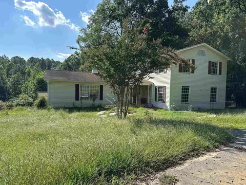 204 Carson Dr, Cowpens, SC 29330