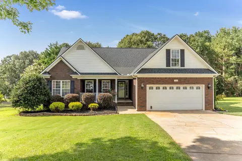 449 Shallowford Dr, Boiling Springs, SC 29316