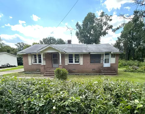 205 Seneca Ct, Spartanburg, SC 29301