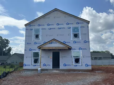 552 Molly Parker Ln, Spartanburg, SC 29301