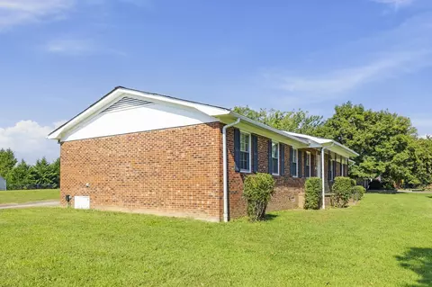 Exterior - 210 Saluda Rd, Moore, SC 29369 photo 3 of 13