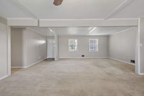 Living - 210 Saluda Rd, Moore, SC 29369 photo 5 of 5