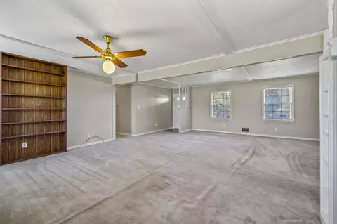 Living - 210 Saluda Rd, Moore, SC 29369 photo 2 of 5