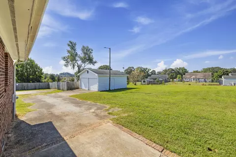 Exterior - 210 Saluda Rd, Moore, SC 29369 photo 6 of 13
