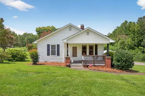 201 Greenwood St, Landrum, SC 29356