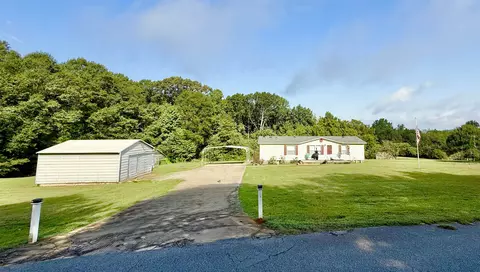 169 Rainbow Dr, Gaffney, SC 29340