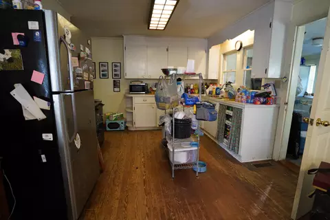 Kitchen - 4561 Babb Rd, Greer, SC 29651 photo 1 of 3