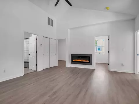 705 Broad St, Gaffney, SC 29341 photo 3