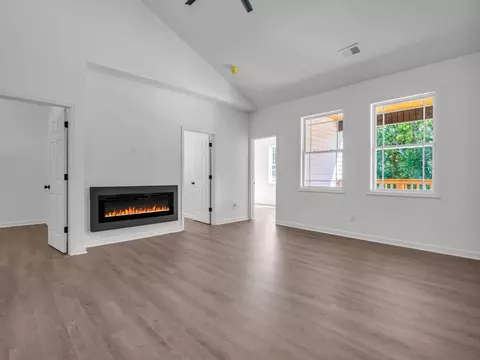 705 Broad St, Gaffney, SC 29341 photo 2