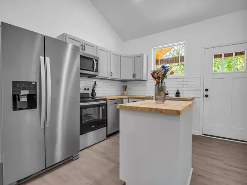 705 Broad St, Gaffney, SC 29341 photo 5