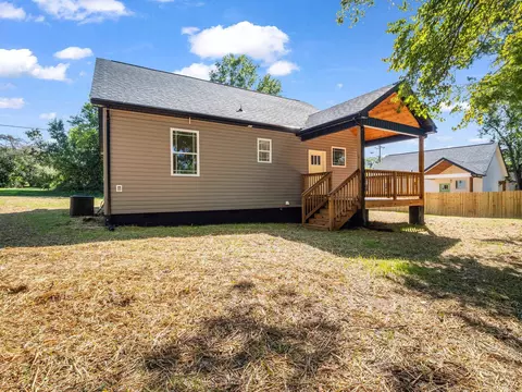 705 Broad St, Gaffney, SC 29341 photo 17