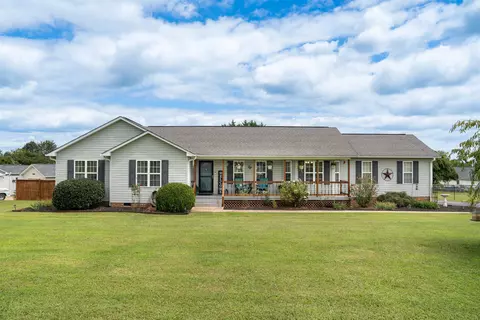 212 Orchard Grove Rd, Campobello, SC 29322