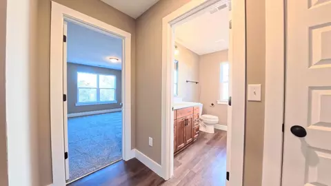 236 Red Hawk Dr, Campobello, SC 29322 photo 9