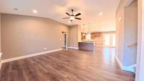 236 Red Hawk Dr, Campobello, SC 29322 photo 5