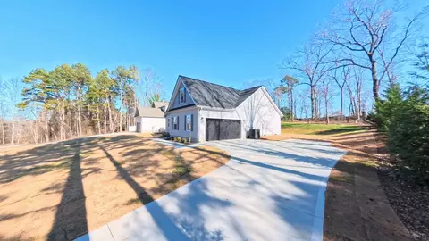 236 Red Hawk Dr, Campobello, SC 29322 photo 3