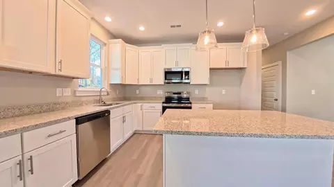 242 Red Hawk Dr, Campobello, SC 29322 photo 10