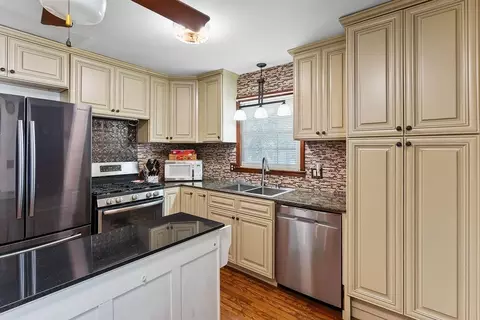 Kitchen - 307 Glendale Rd, Union, SC 29379 photo 1 of 4